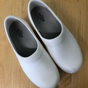 Crocs clogs nursing shoes